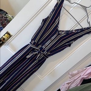 Sleeveless stripped jumpsuit